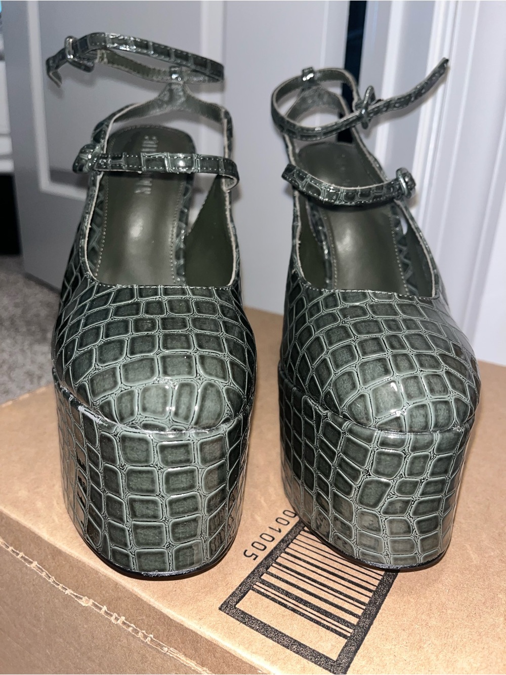 Steve Madden Women's Croc-Embossed Platform Slingback Heels in Olive Green - Picture 4 of 6
